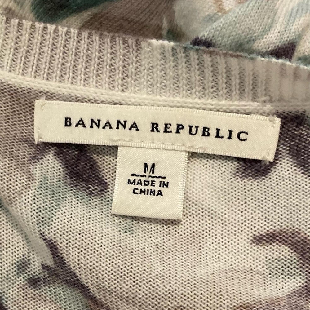 Banana republic floral cardigan, size medium - Picture 7 of 7